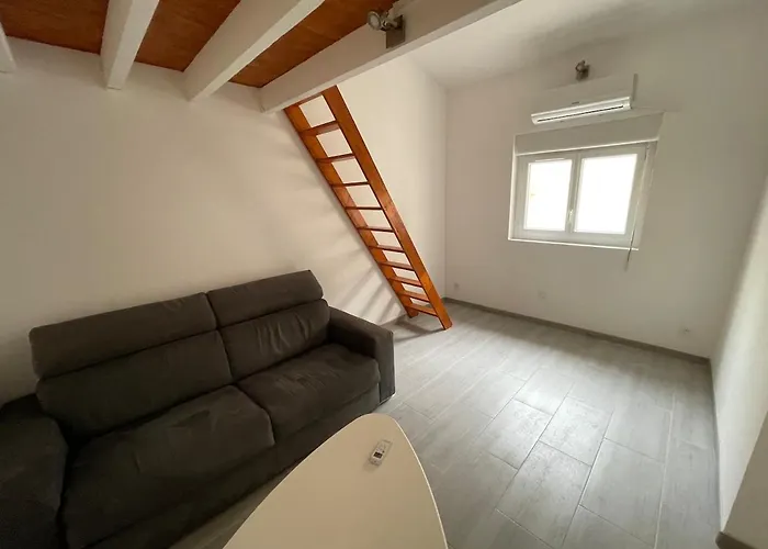 Chez Franou, Centre , Rez De Chaussee * Nîmes